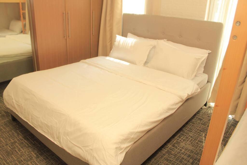 A2J Luxury 1Br Balcony Suite Near Venice Mall Bgc Manila Exterior photo