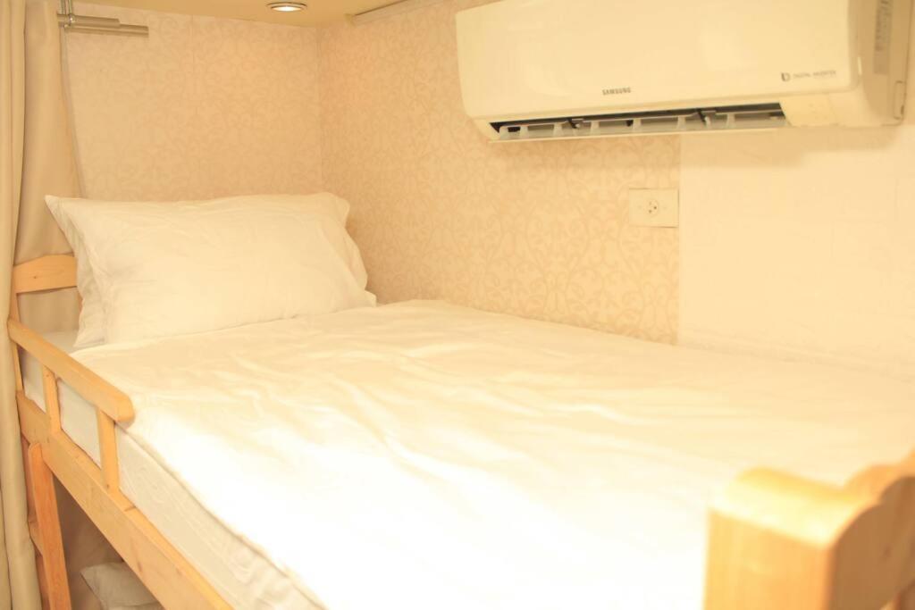 A2J Luxury 1Br Balcony Suite Near Venice Mall Bgc Manila Exterior photo