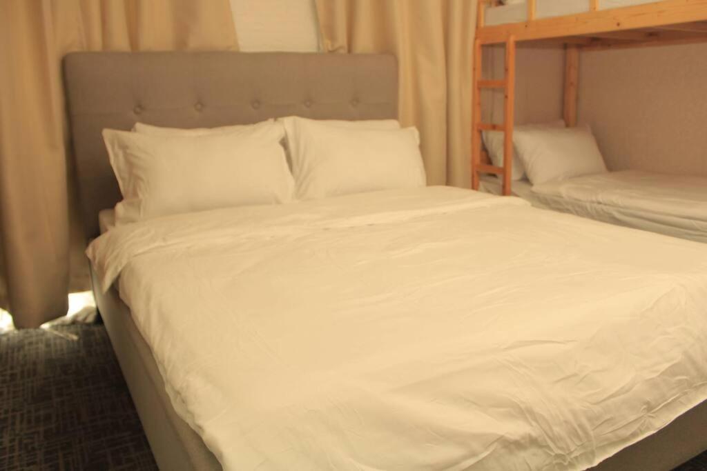A2J Luxury 1Br Balcony Suite Near Venice Mall Bgc Manila Exterior photo